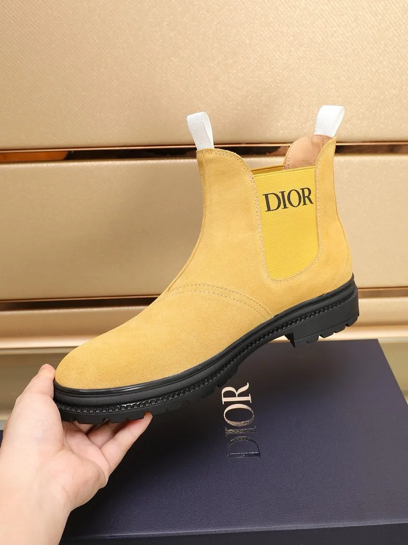 Men's men's shoes 💰P500💰[Dior] Dior ✨ is online at the same time 👏 This casual sneaker is a new product in the series and continues Di*r's classic style. The upper is made of original first-layer cowhide, paired with a textured outsole, and the brand's iconic details are on the side openings to enhance the style. Fashionable and versatile. Create a casual look. Size: 38-44 (45 customized)